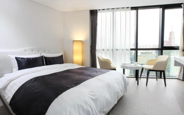 Eins Hotel