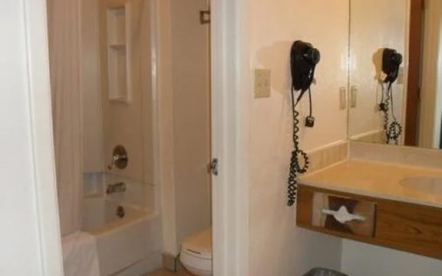 Quality Inn University