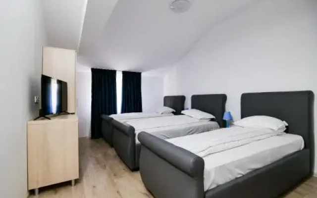 Hotel EmaZain