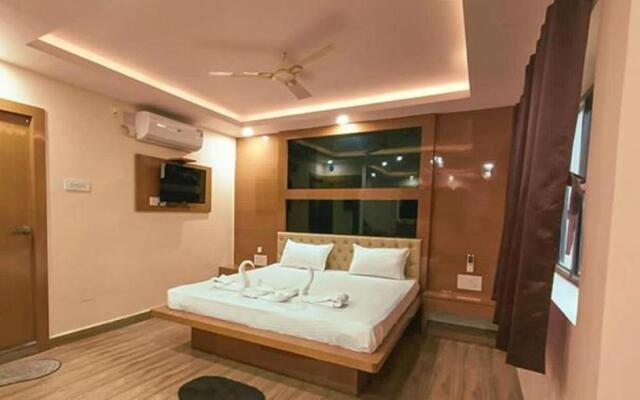 Fabhotel Green I