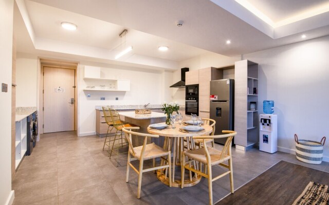 Capital Sapphire Line 1 bed  by YourHost