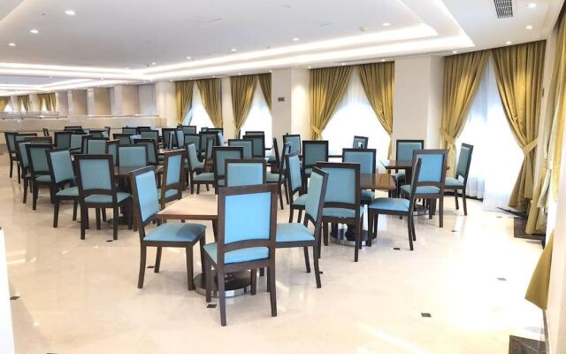 Zaha Al Madina Hotel