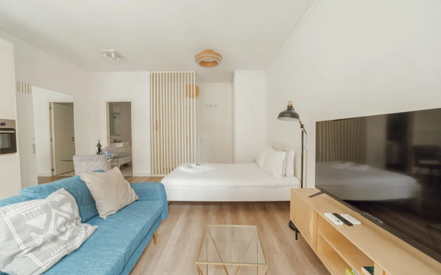 Downtown Comfort Apartment by Vacationy