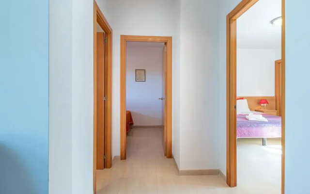 3 Bedroom Villa in Roses Near the Beach