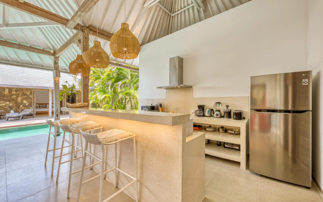 *PROMO* 4 bd Spacious villa in strategic location!