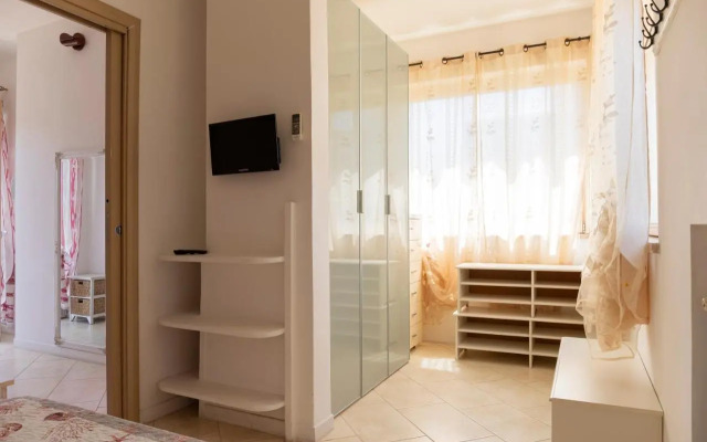 Nice villa only 100m from the beach