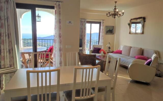 Lovely 2 bedroom apartment with sea view, Frigiliana