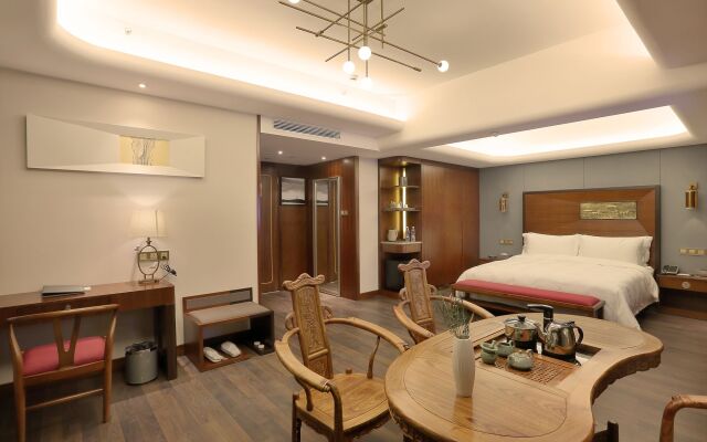 Lujia International Hotel