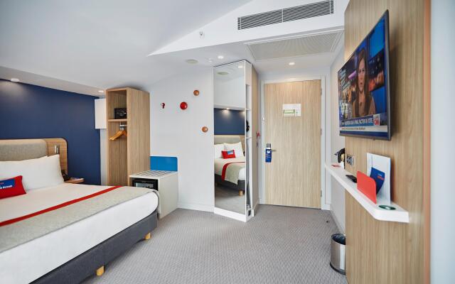 Holiday Inn Express Istanbul - Atakoy Metro, an IHG Hotel