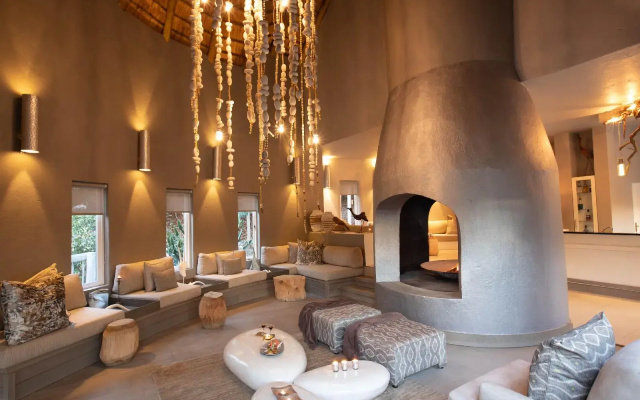 Clifftop Exclusive Safari Hideaway