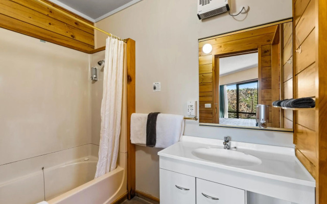 Aspiring Lodge Motel
