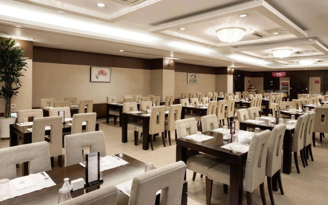Hotel Riviera Yuseong
