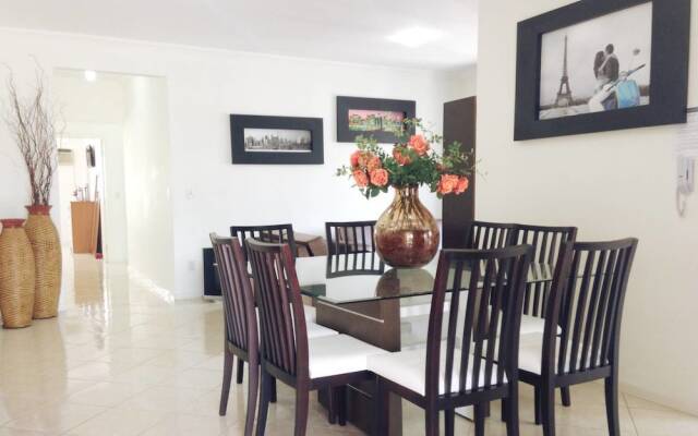 Apartamento a 200m do Mar BCHost 17