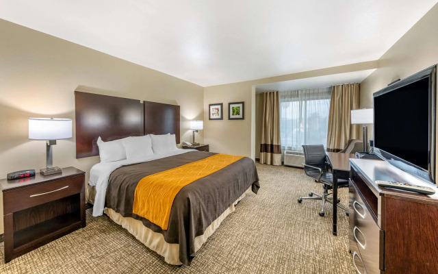 Comfort Inn & Suites Colton