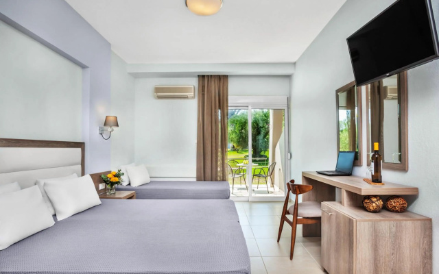 Iris Hotel