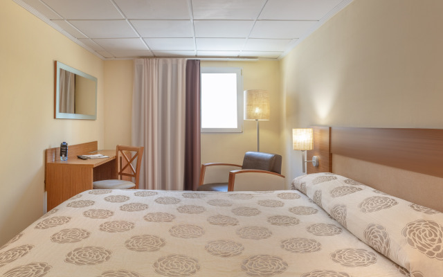 RH Casablanca & Suites Hotel