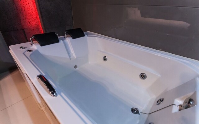 Pohang Jukdo Market 11AVENUE(11 Avenue)