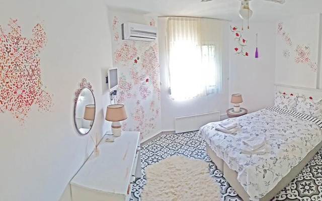 Kekik Alacati Otel Mayko