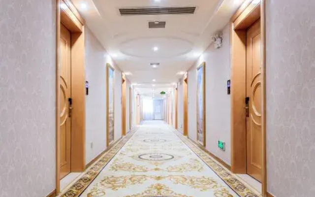 Vienna Hotel (Wuhan Wuhu Gaoche Subway Station)