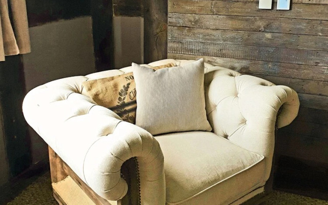 The Threshing Barn at Penrhos Court