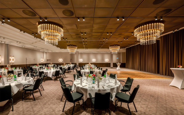 Radisson Blu Senator Hotel