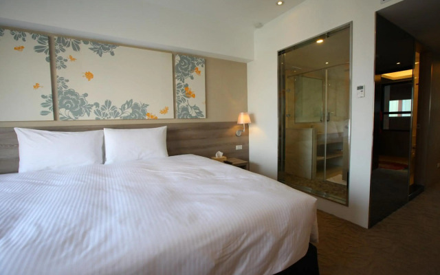 Aeris International Hotel
