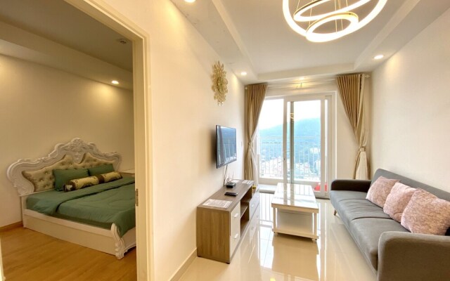 Diamond Sea Apartment