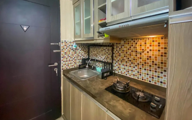 Cozy Stay Studio At Ambassade Kuningan Apartment