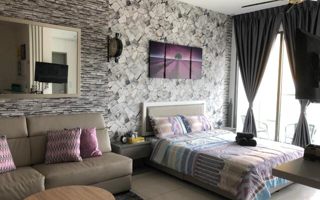 Buff Evo Soho Bangi Sentral with NETFLIX & WiFi