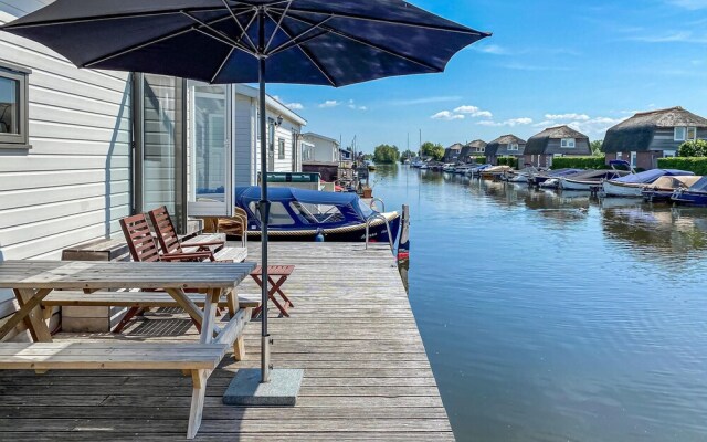 Nice Home in Breukelen With 2 Bedrooms and Wifi