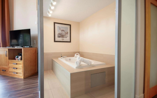 Coast Hillcrest Hotel