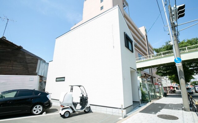 Petanige Imazato 8 minutes to subway nanbanankai!