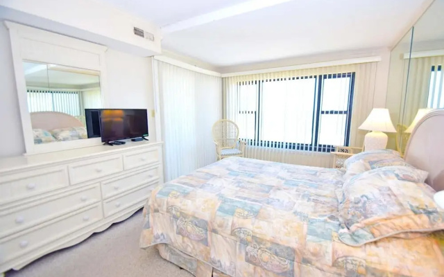 Diamond Beach 414 3 Bedroom Condo by RedAwning