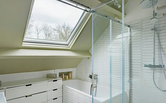 Paris Garden River residence