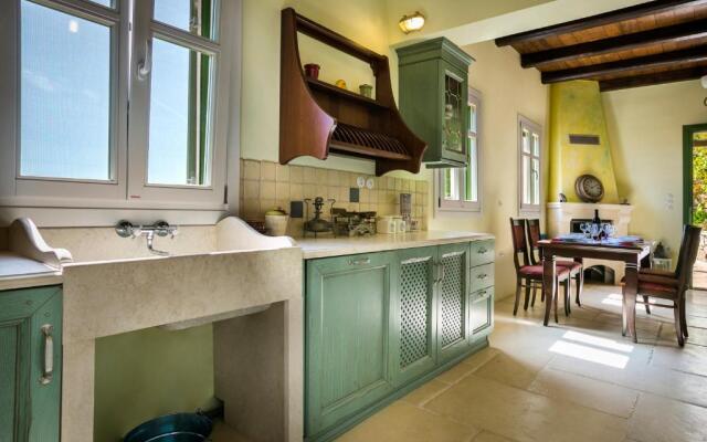 Country Villa Atheras