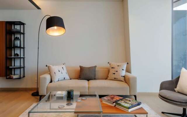 Luxurious 1BR With Panoramic View