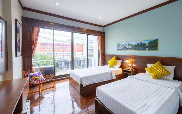 The President Hotel at Chokchai 4