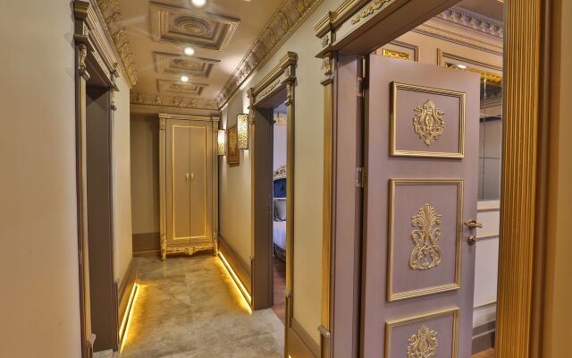 Real King Suite Hotel