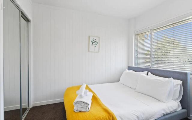 Lovely Ellerslie 2-Bedroom Unit