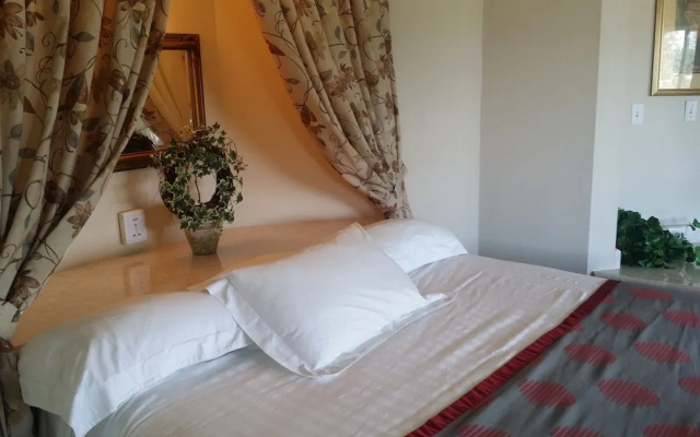Tamarack Motor Inn