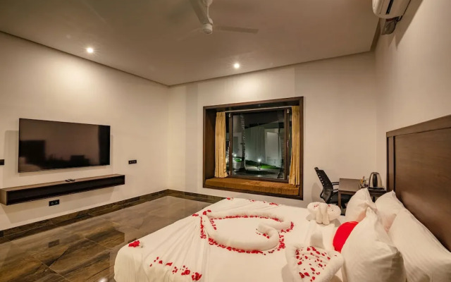 The Saravi Resort