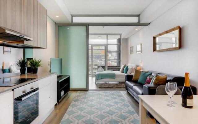 Stylish Central Apartment near Table Mountain