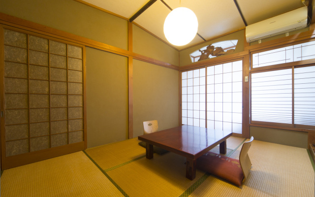 Urushi No Yado Yashiki Ryokan