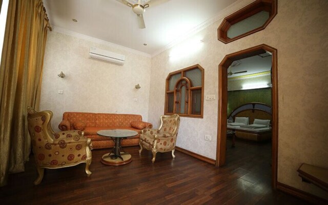Hotel Naveen