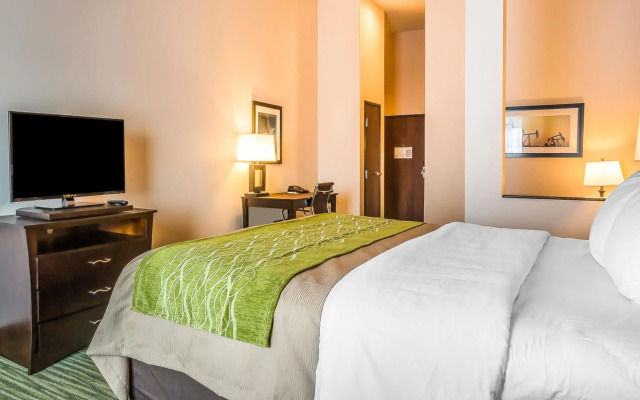 Comfort Inn & Suites Moore - Oklahoma City