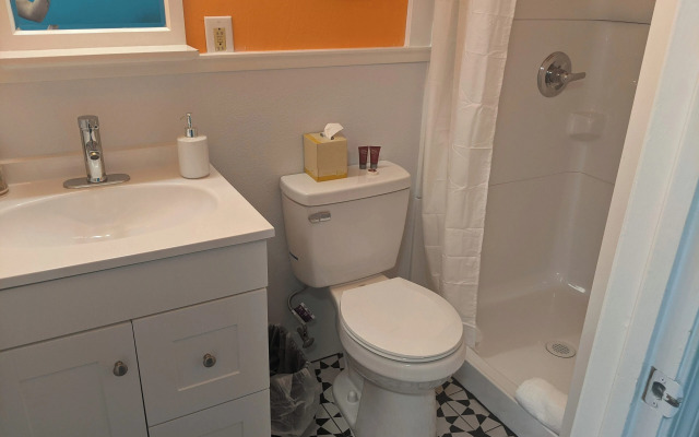 Riverboat Inn and Suites