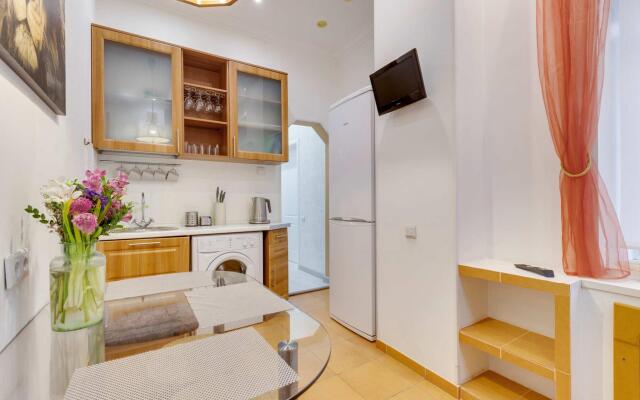 Апартаменты на набережной реки Мойки 28