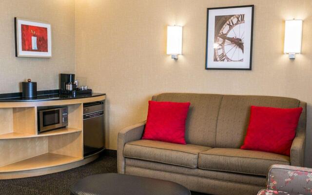 Cambria Hotel Denver International Airport