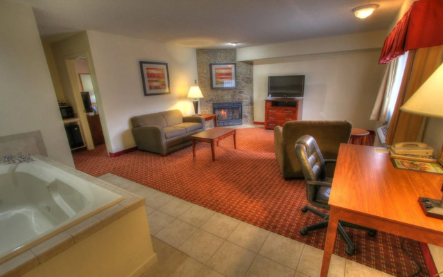 Crossroads Inn & Suites