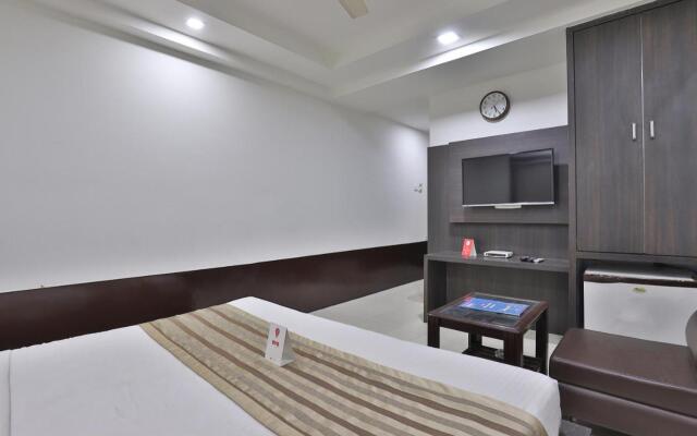 Nova Hotel Cross Road by OYO Rooms